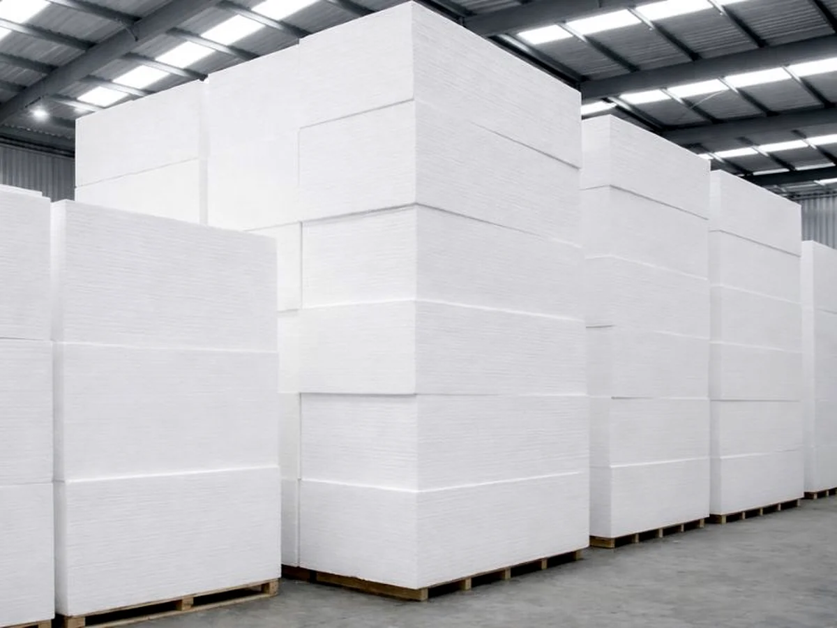 Bloques EPS Durapor de gran volumen en una obra de construcción